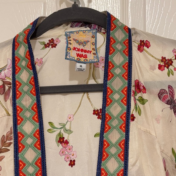 Johnny Was Cream Floral Silk Kimono Cape with Green & Pink Accents - Picture 3 of 11